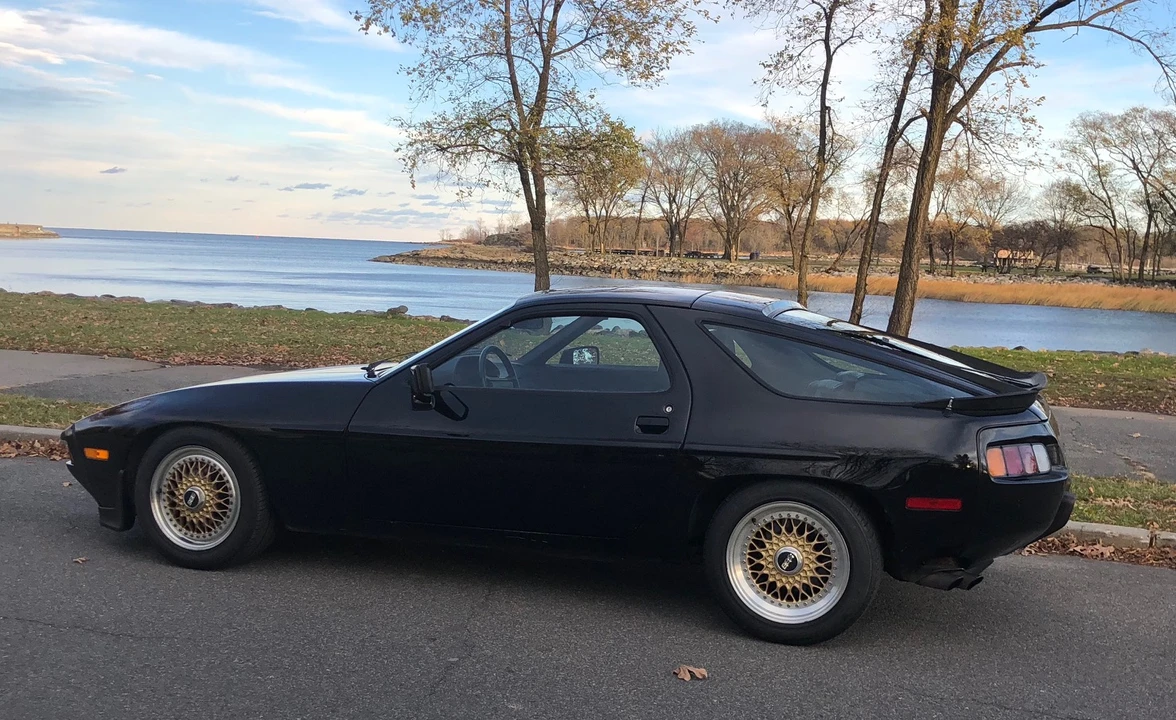 1984 Porsche 928 S - Image 5 of 31