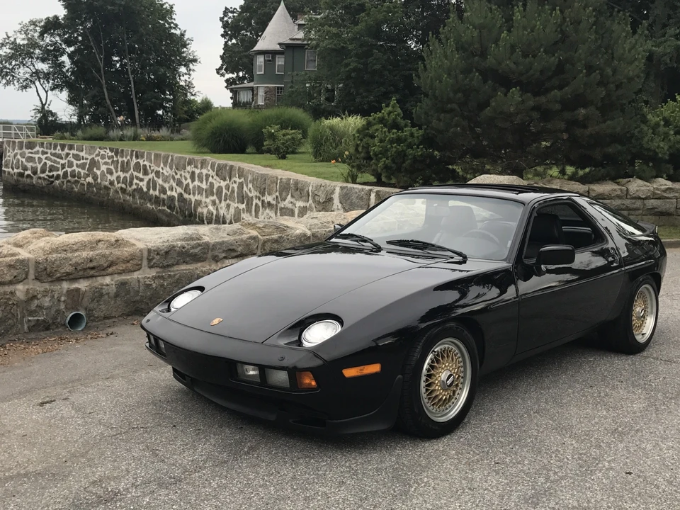 1984 Porsche 928 S - Image 2 of 31