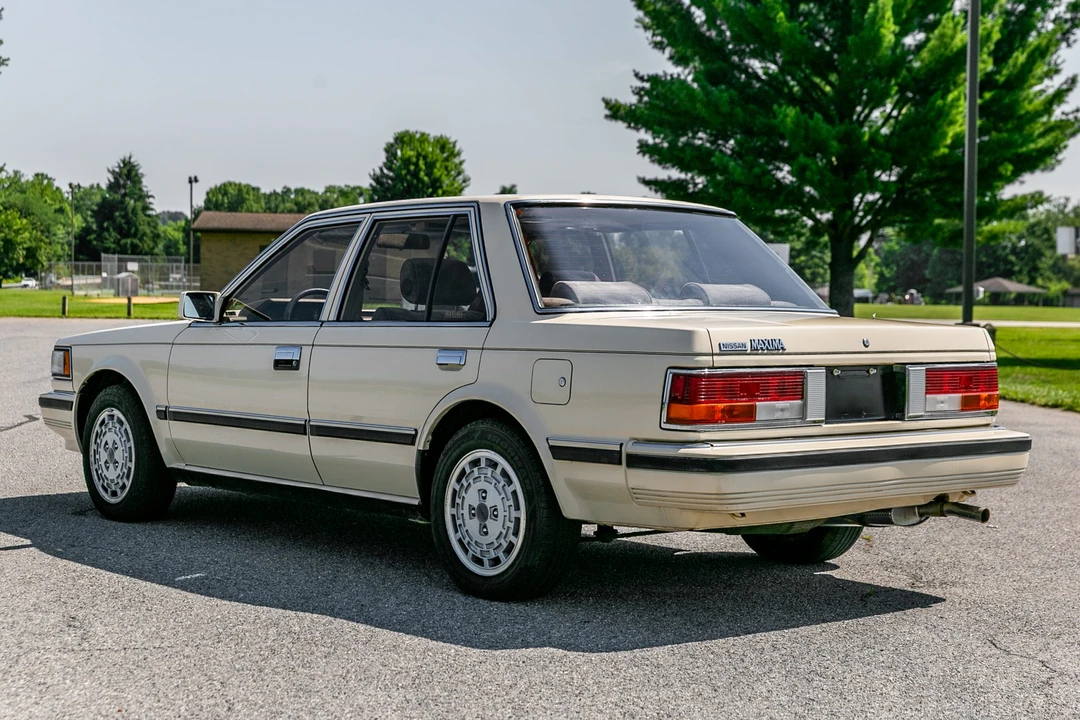 1985 Nissan Maxima 2nd Gen - Image 11 of 31