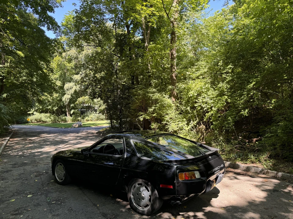 1985 Porsche 928 S - Image 10 of 31