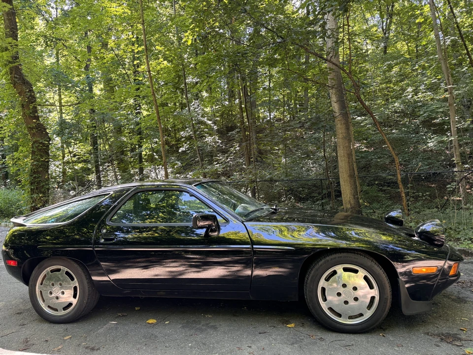 1985 Porsche 928 S - Image 17 of 31