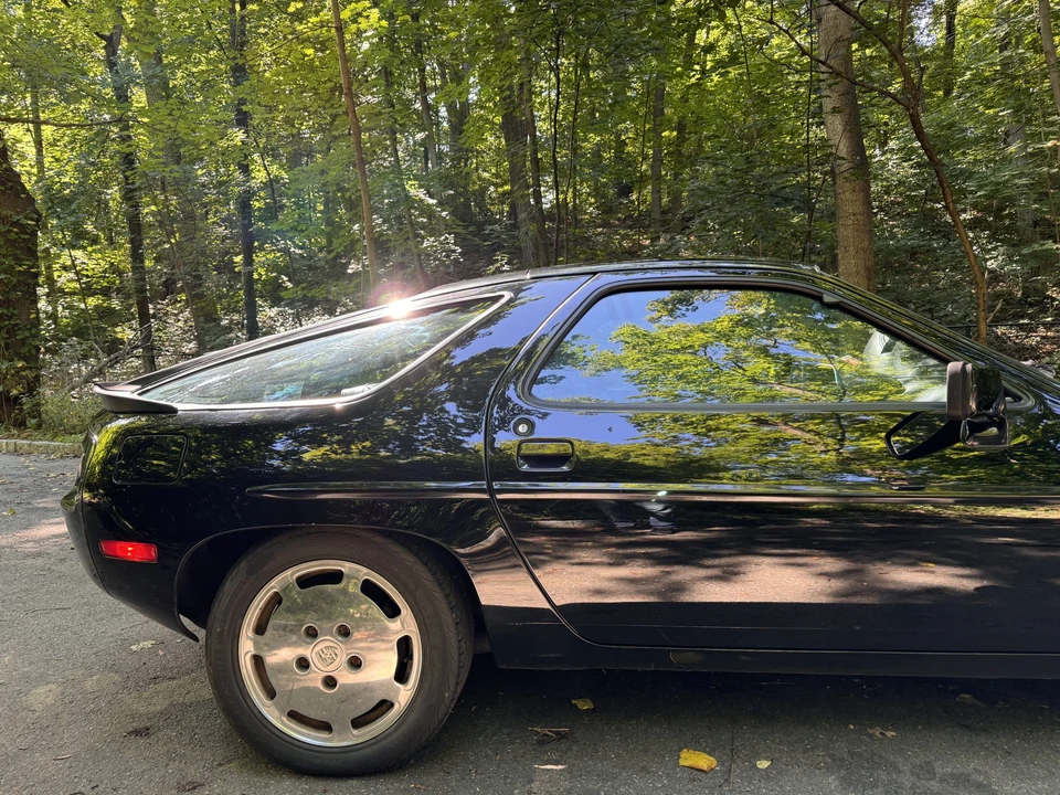 1985 Porsche 928 S - Image 23 of 31
