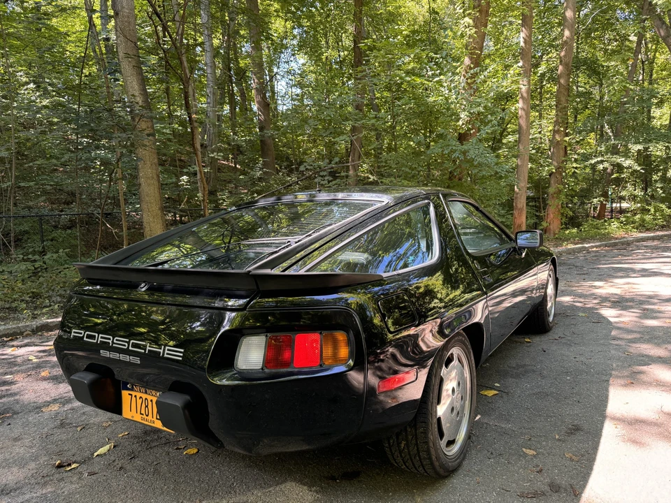 1985 Porsche 928 S - Image 15 of 31