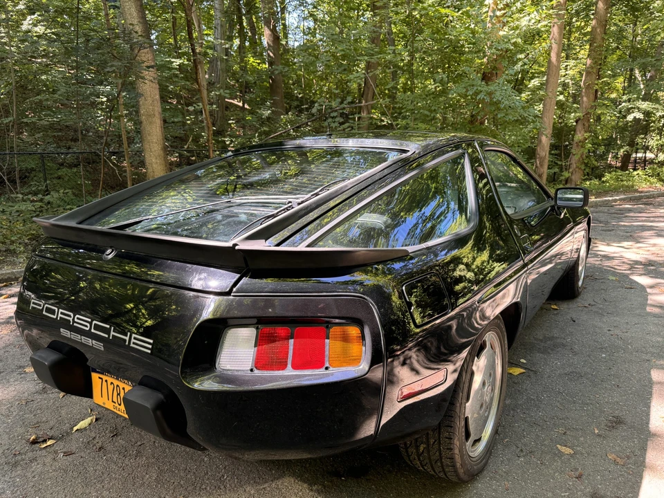 1985 Porsche 928 S - Image 14 of 31