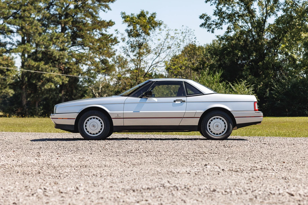 1987 Cadillac Allante - Image 3 of 31