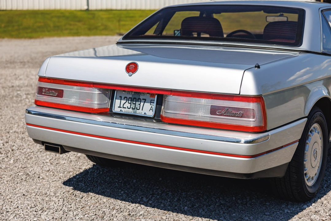 1987 Cadillac Allante - Image 25 of 31