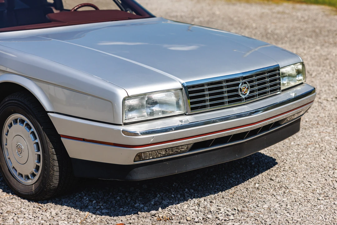 1987 Cadillac Allante - Image 28 of 31