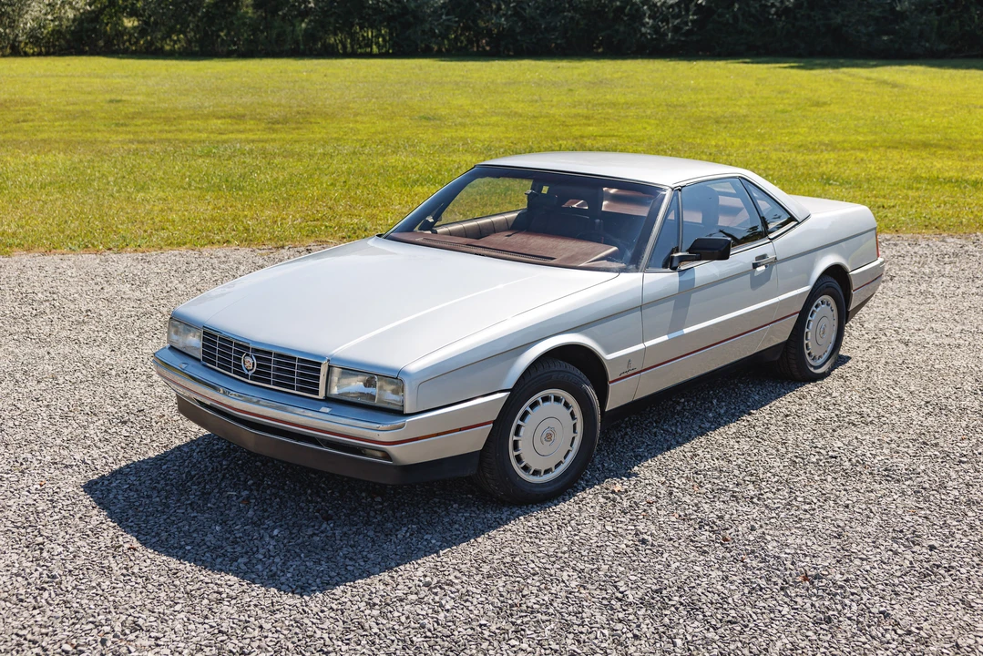 1987 Cadillac Allante - Image 9 of 31