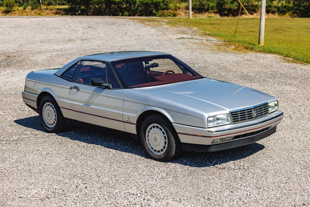 1987 Cadillac Allante - Image 12 of 31