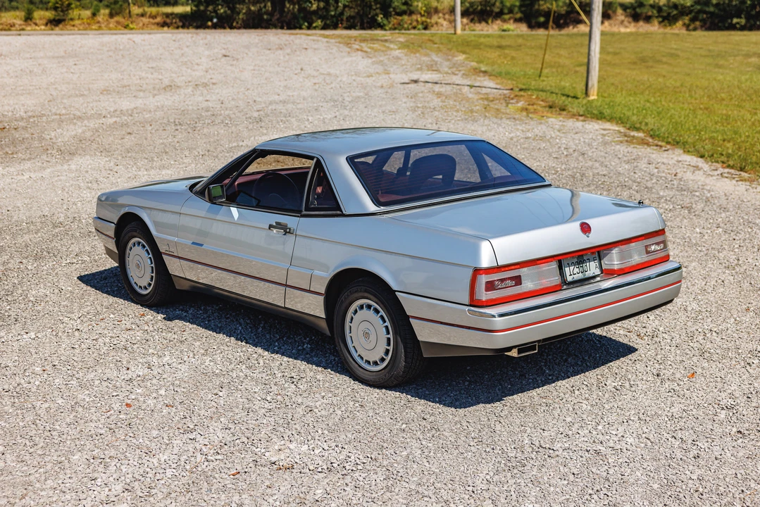 1987 Cadillac Allante - Image 4 of 31