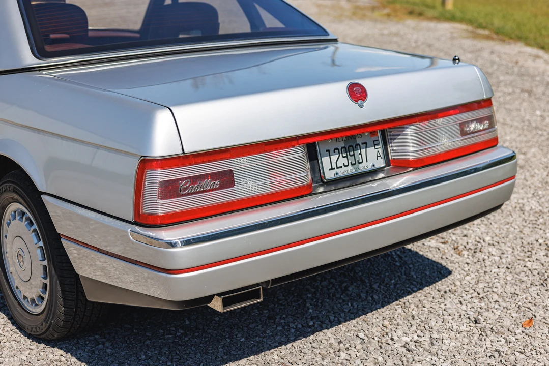 1987 Cadillac Allante - Image 26 of 31