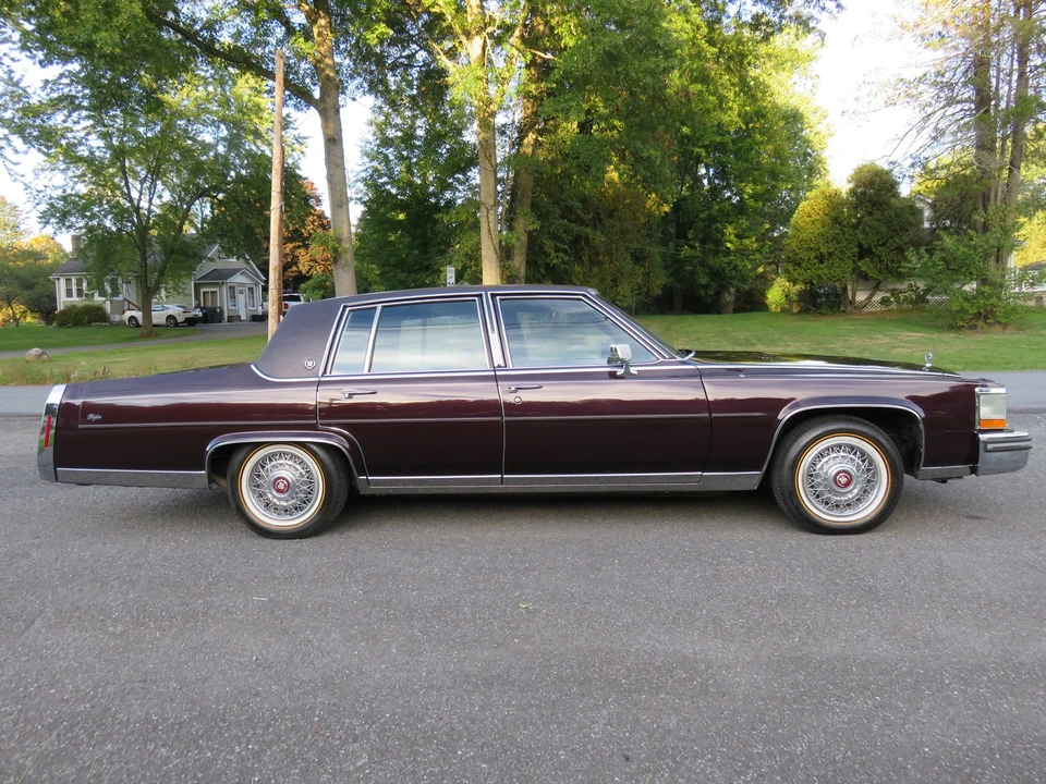 1987 Cadillac Brougham - Image 8 of 31