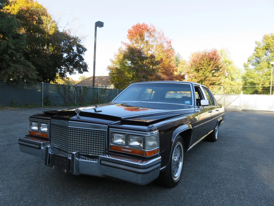 1987 Cadillac Brougham - Image 3 of 31