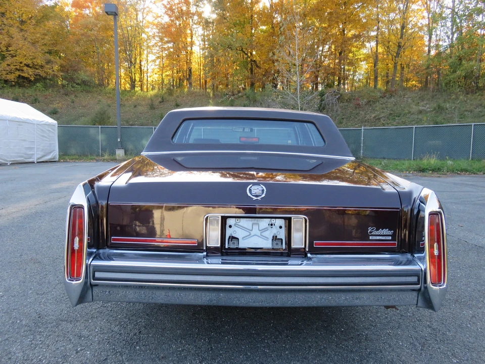 1987 Cadillac Brougham - Image 12 of 31