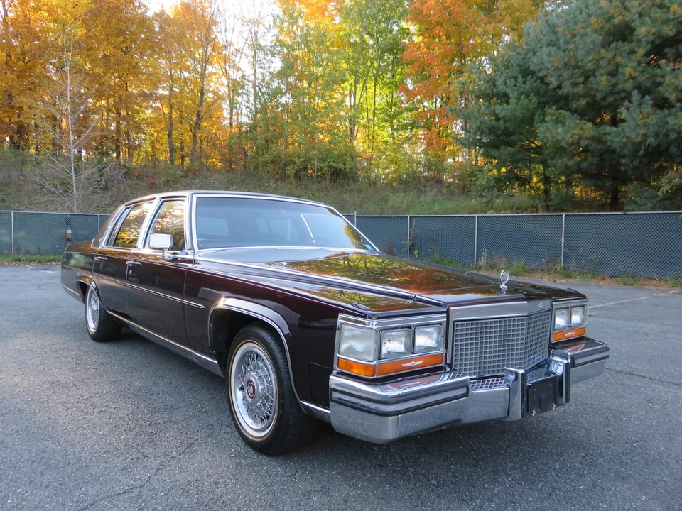 1987 Cadillac Brougham - Image 6 of 31