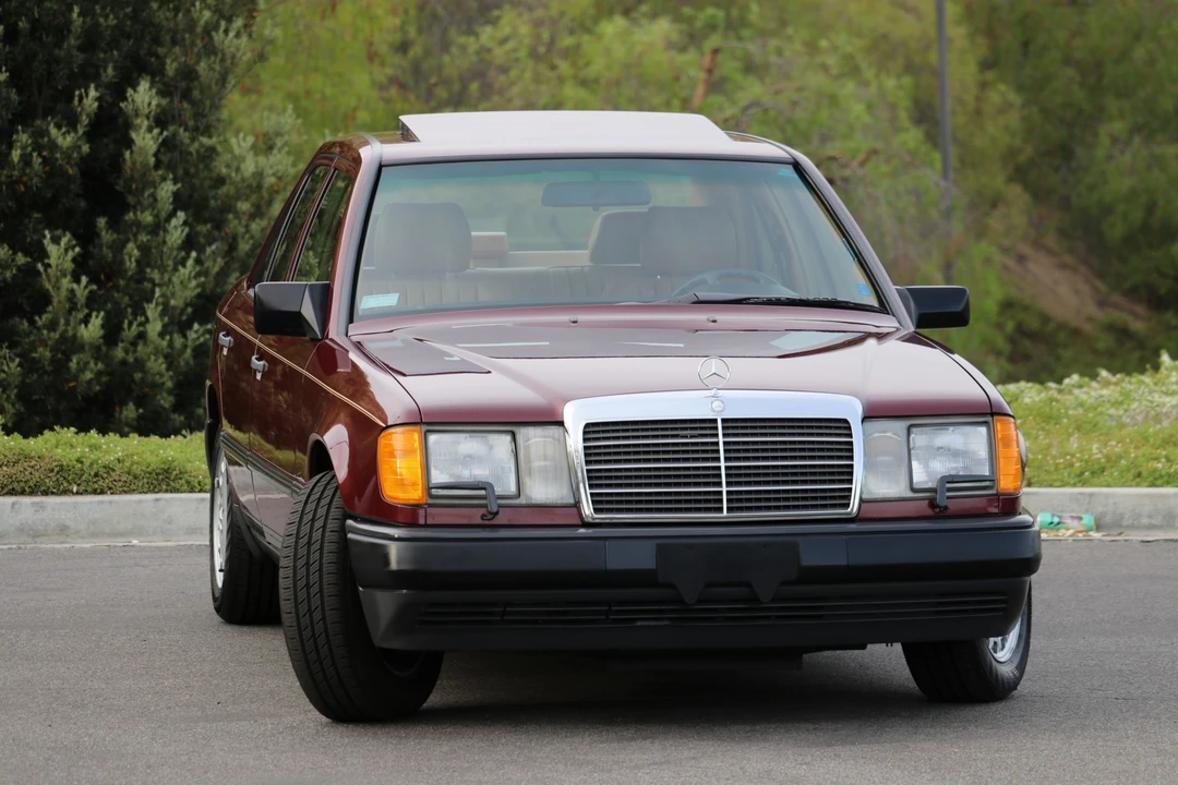 1987 Mercedes-Benz W124 E-Class - Image 10 of 31