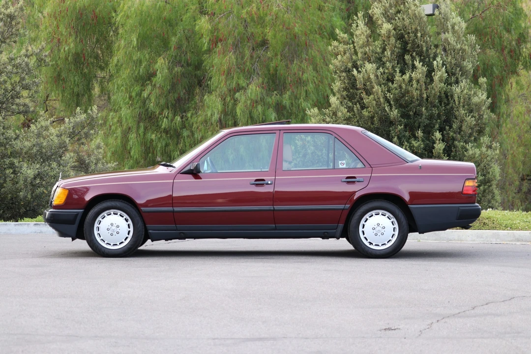 1987 Mercedes-Benz W124 E-Class - Image 31 of 31