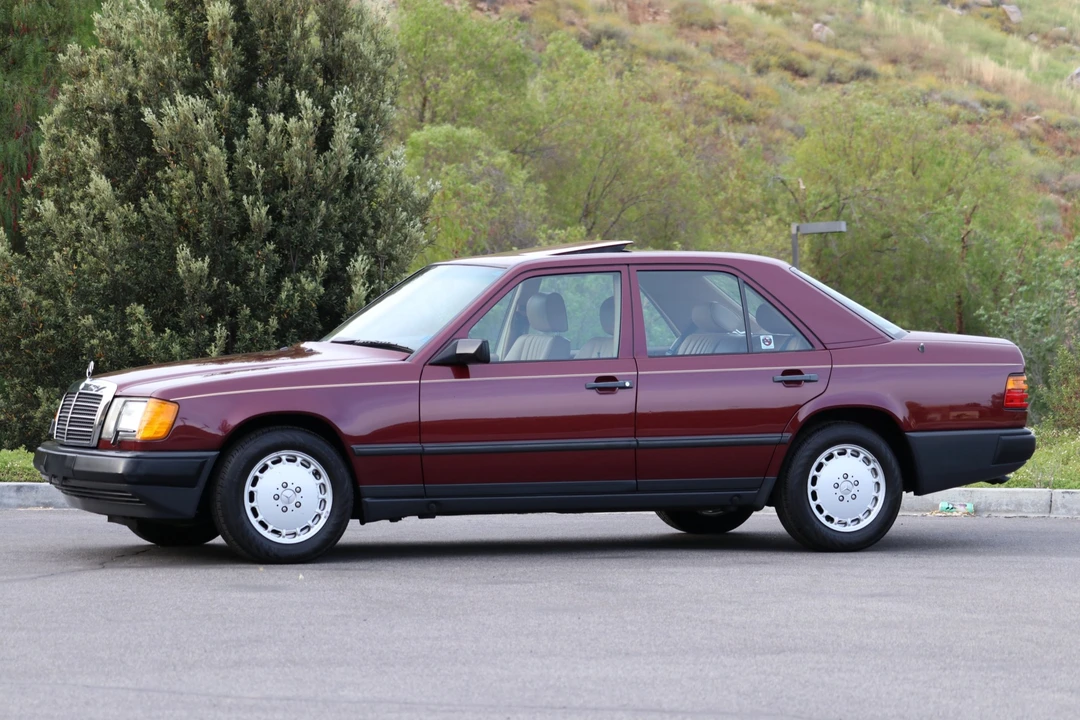 1987 Mercedes-Benz W124 E-Class - Image 29 of 31