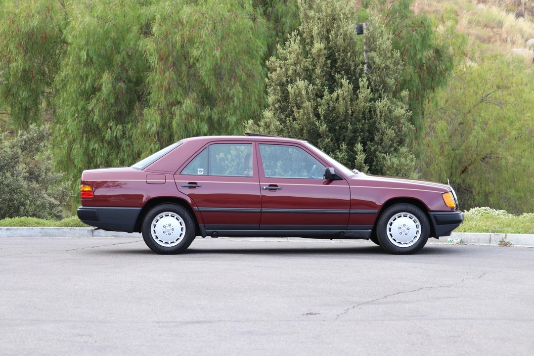 1987 Mercedes-Benz W124 E-Class - Image 6 of 31