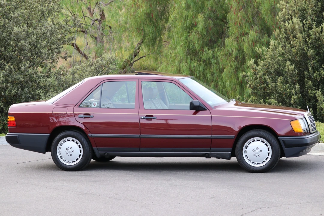 1987 Mercedes-Benz W124 E-Class - Image 9 of 31