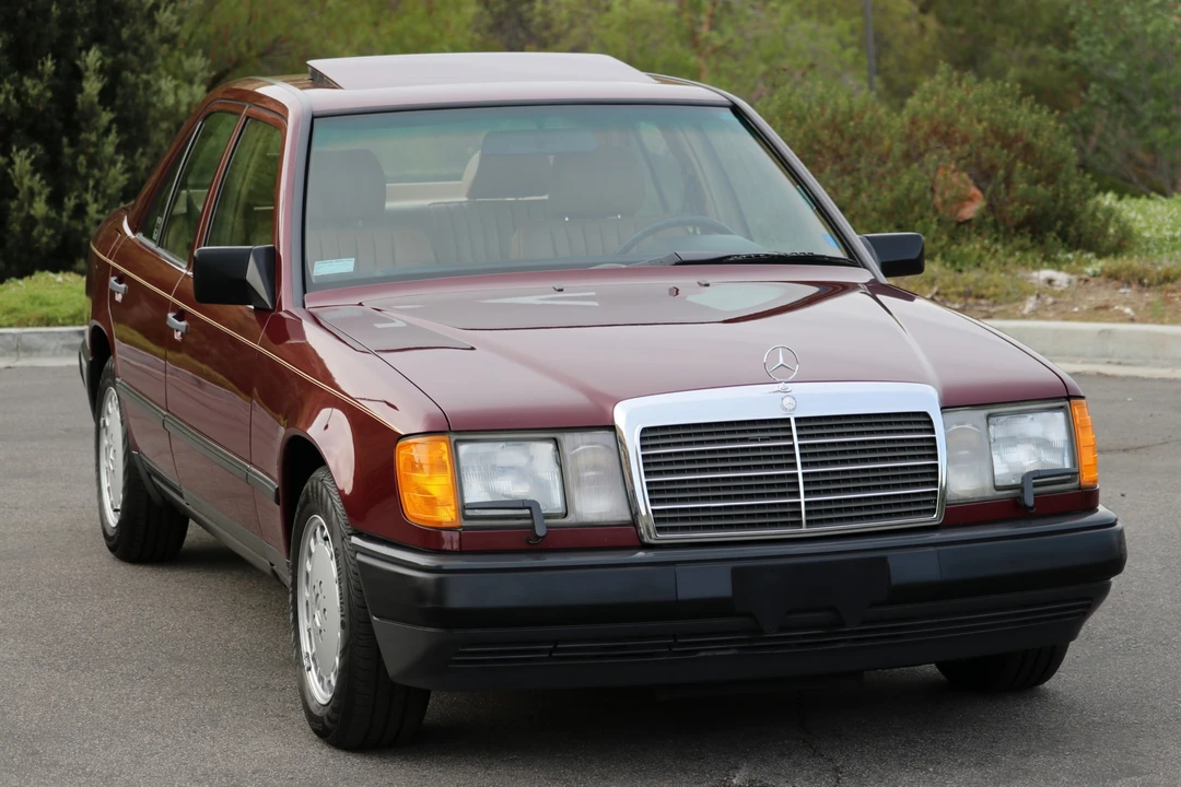 1987 Mercedes-Benz W124 E-Class - Image 17 of 31