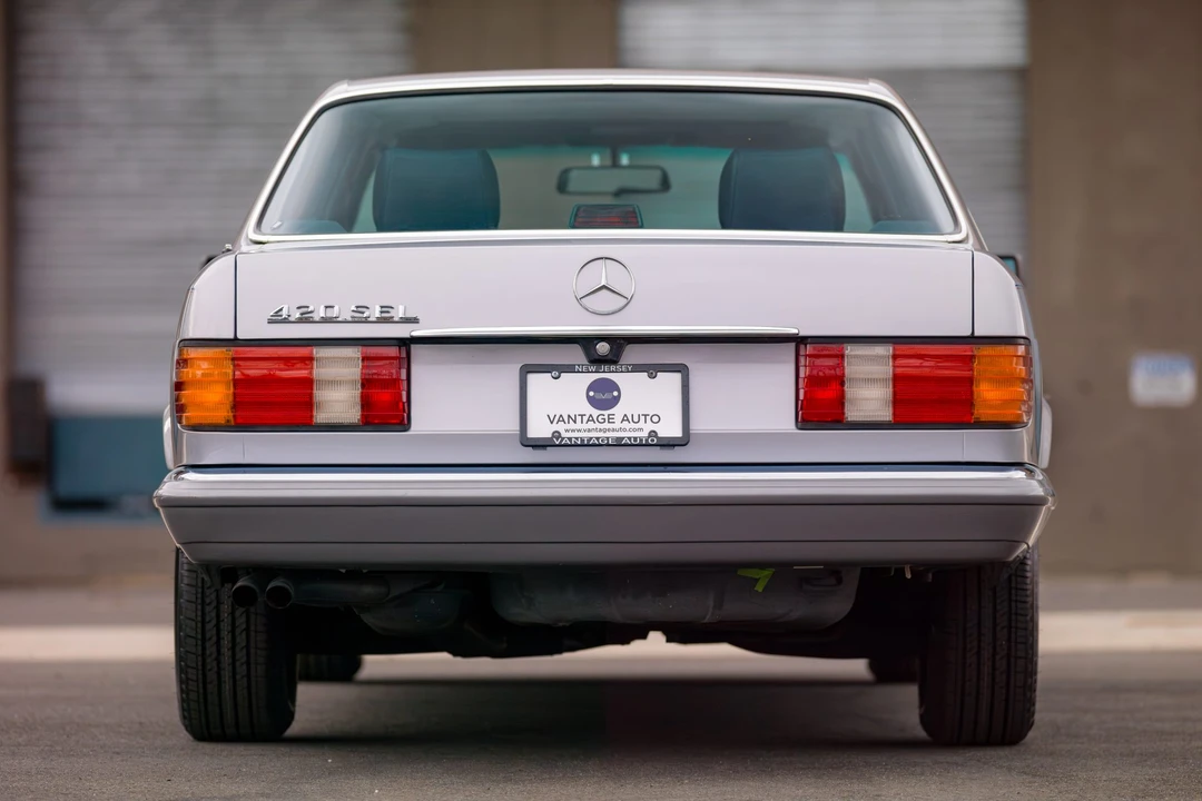 1987 Mercedes-Benz W126 S-Class Sedan - Image 11 of 31