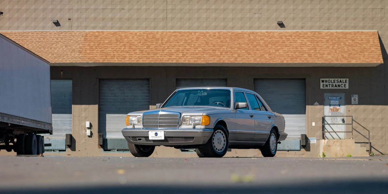 1987 Mercedes-Benz W126 S-Class Sedan - Image 2 of 31