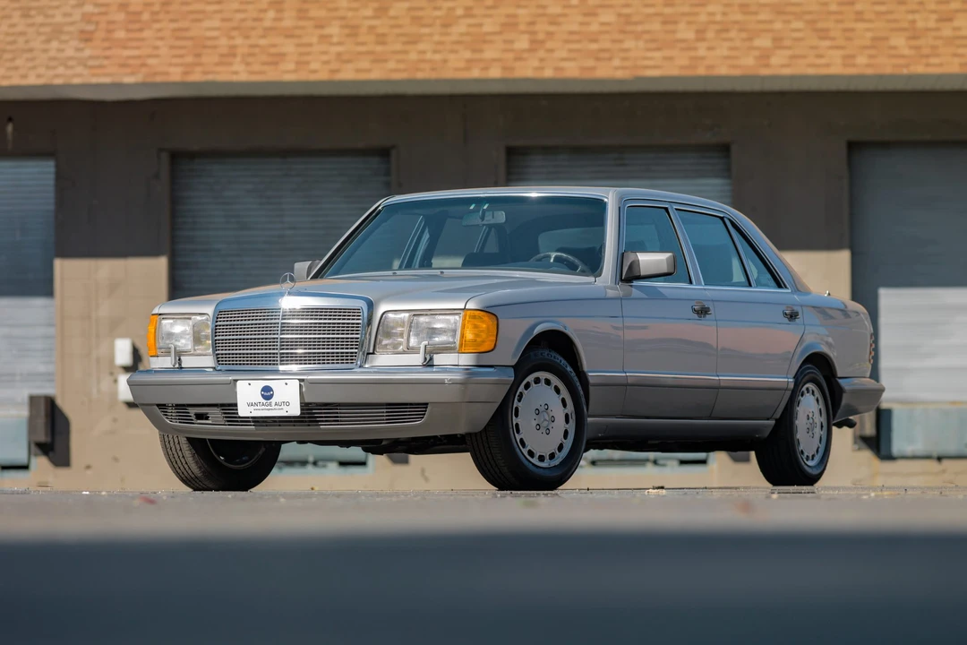 1987 Mercedes-Benz W126 S-Class Sedan - Image 4 of 31