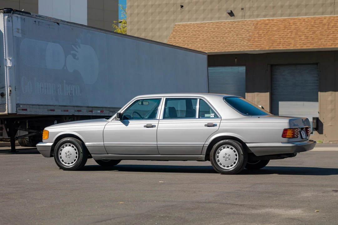1987 Mercedes-Benz W126 S-Class Sedan - Image 9 of 31