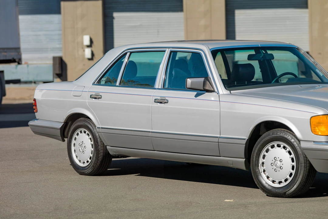 1987 Mercedes-Benz W126 S-Class Sedan - Image 26 of 31