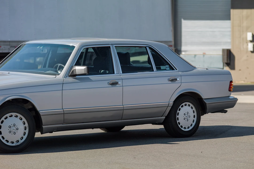 1987 Mercedes-Benz W126 S-Class Sedan - Image 25 of 31