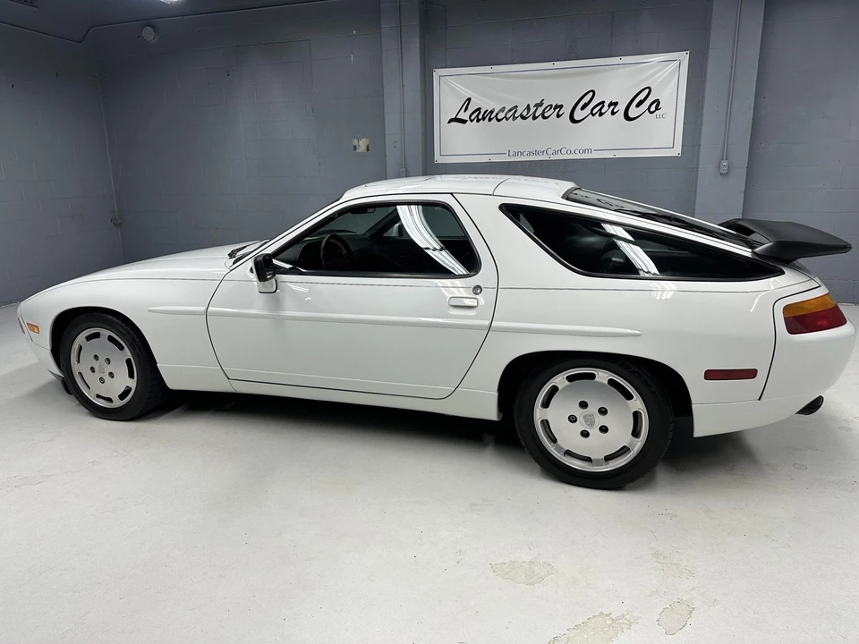 1987 Porsche 928 S4 - Image 7 of 31