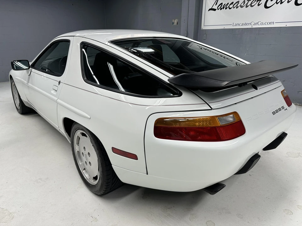 1987 Porsche 928 S4 - Image 10 of 31