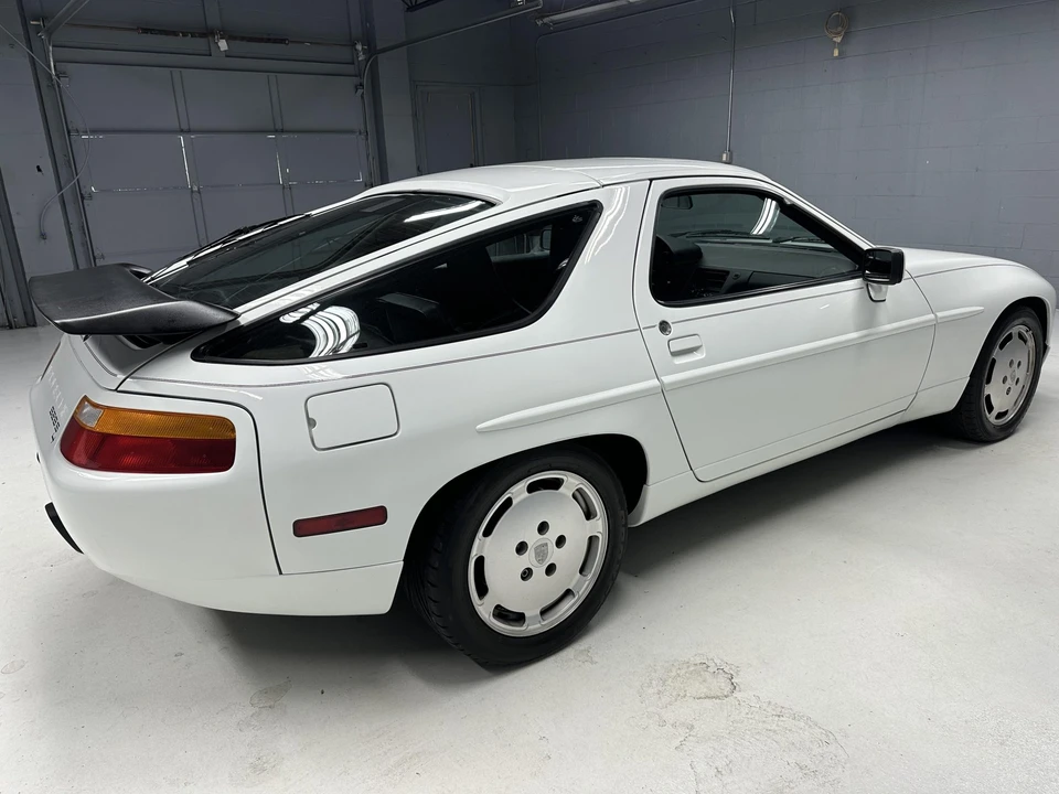 1987 Porsche 928 S4 - Image 17 of 31