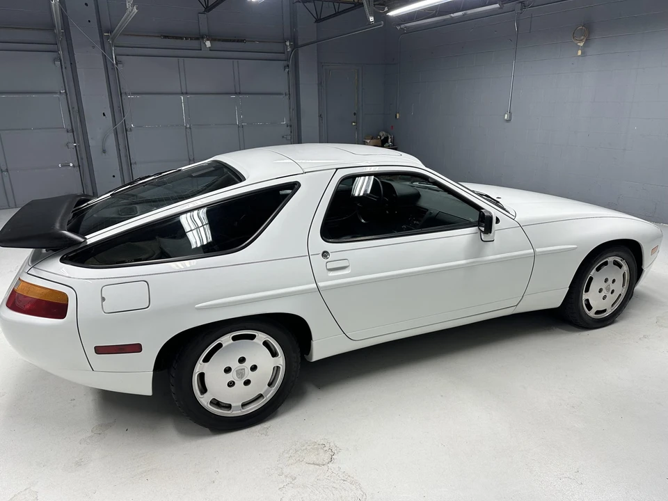 1987 Porsche 928 S4 - Image 18 of 31