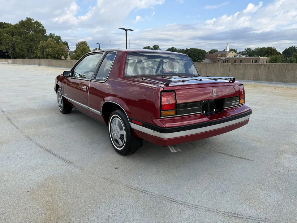 1988 Oldsmobile Cutlass 5th Gen - Image 17 of 31