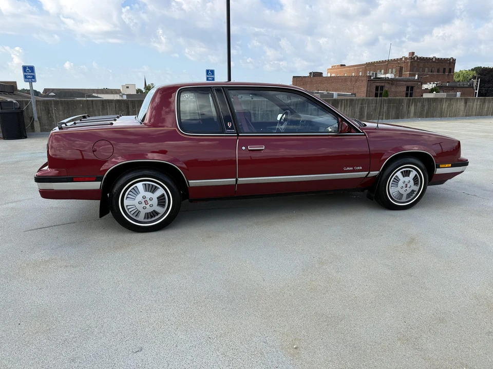 1988 Oldsmobile Cutlass 5th Gen - Image 11 of 31