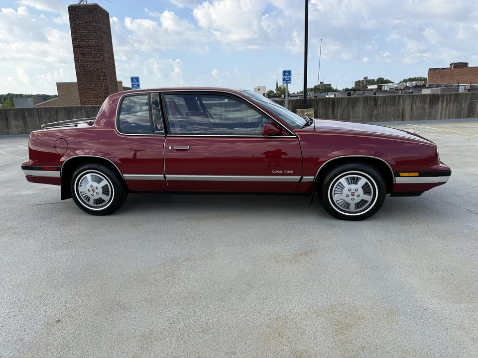 1988 Oldsmobile Cutlass 5th Gen - Image 10 of 31
