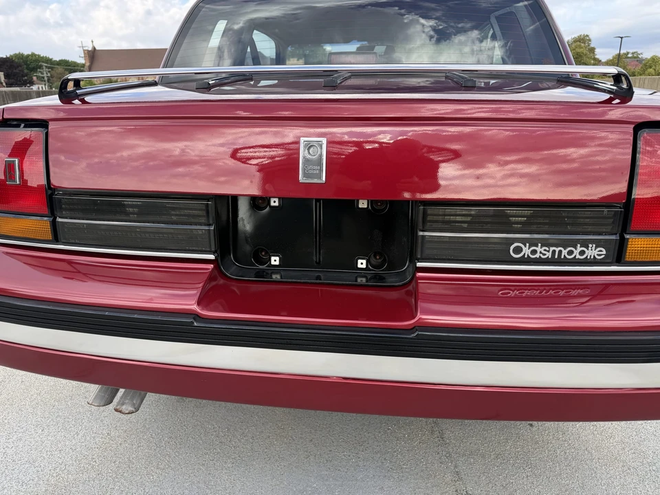 1988 Oldsmobile Cutlass 5th Gen - Image 29 of 31