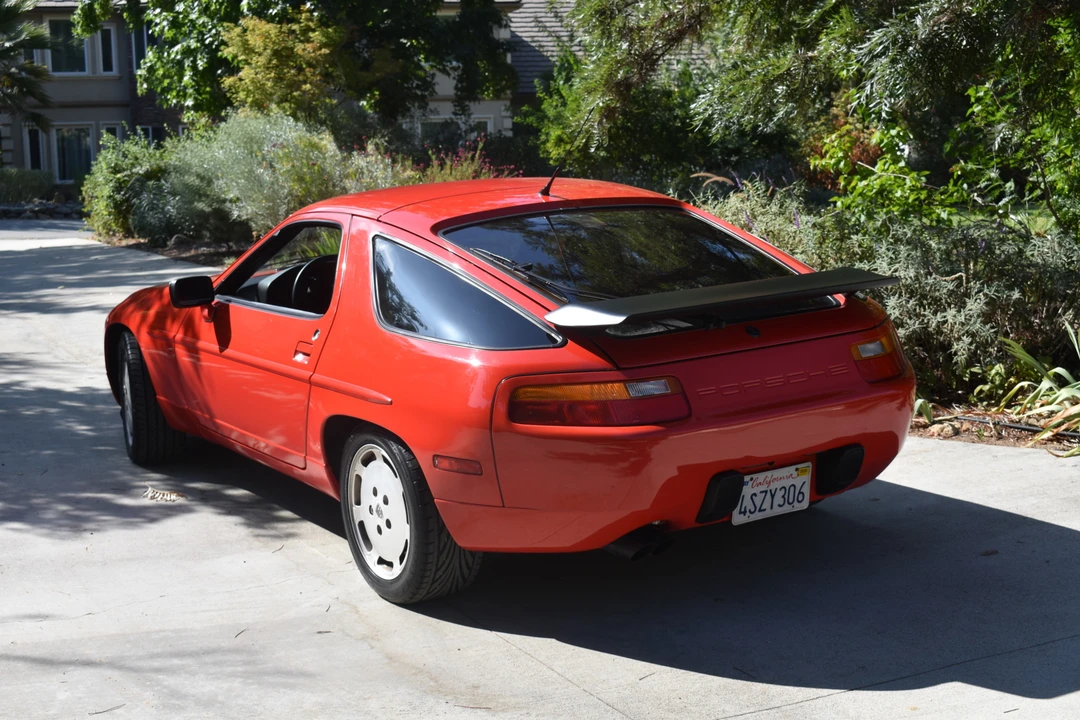1988 Porsche 928 S4 - Image 14 of 31