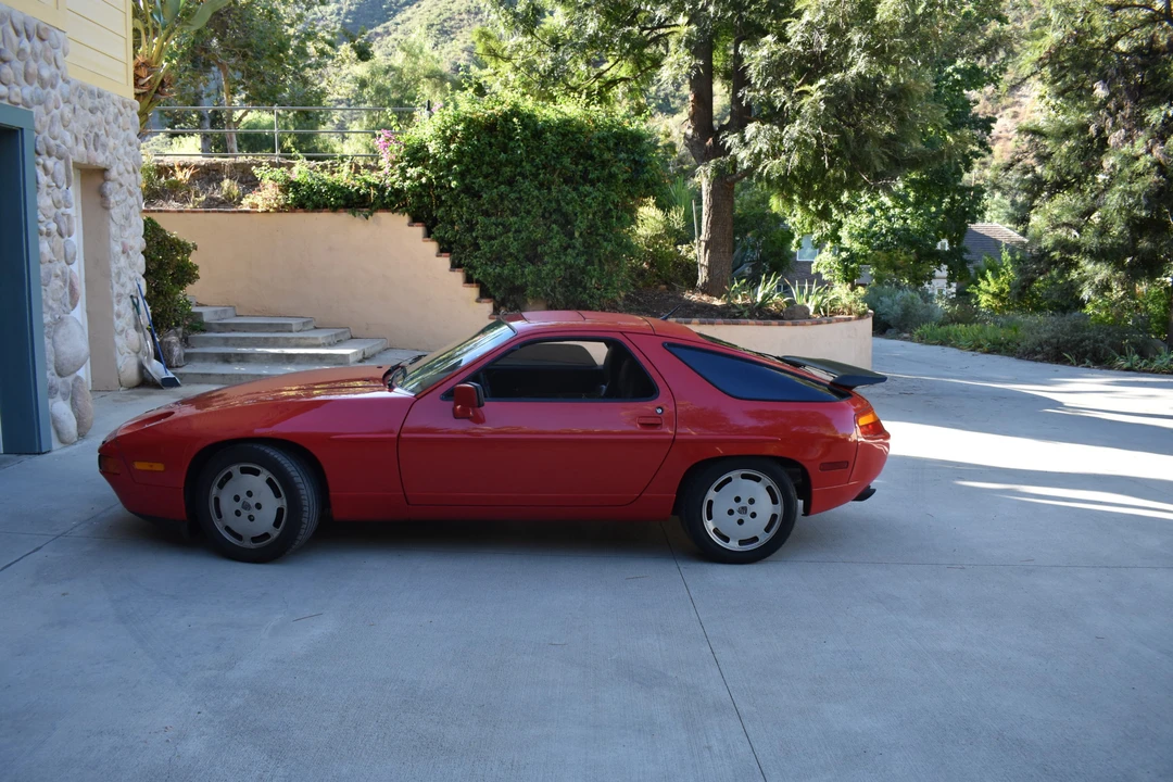 1988 Porsche 928 S4 - Image 11 of 31