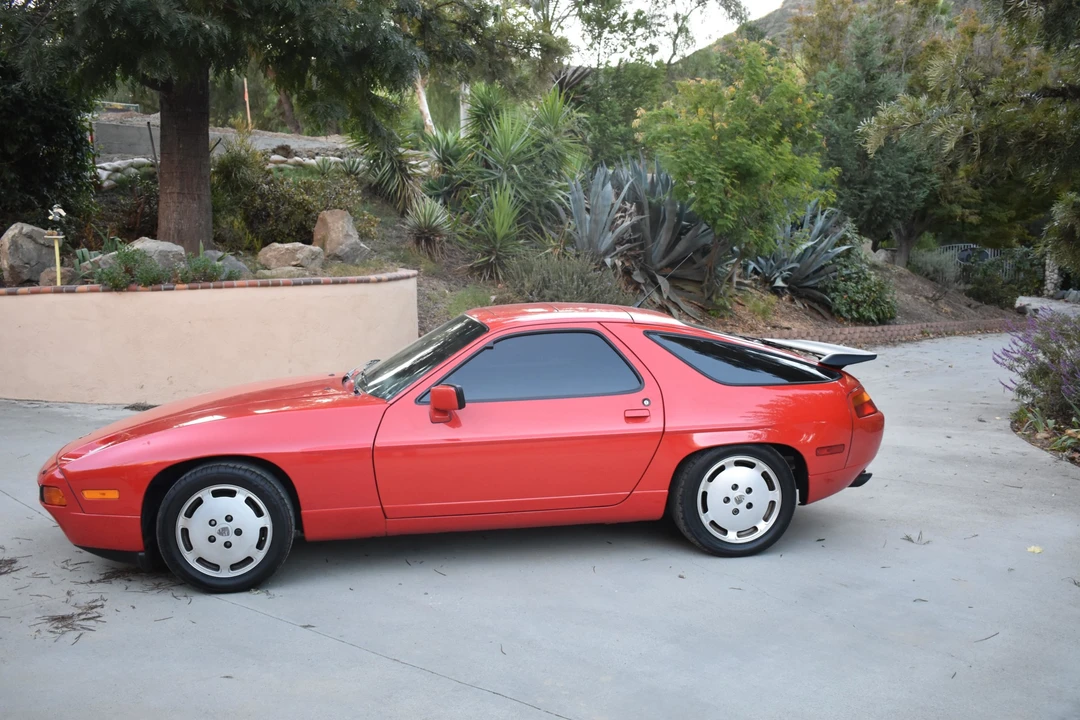 1988 Porsche 928 S4 - Image 10 of 31