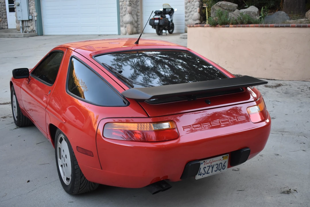 1988 Porsche 928 S4 - Image 15 of 31