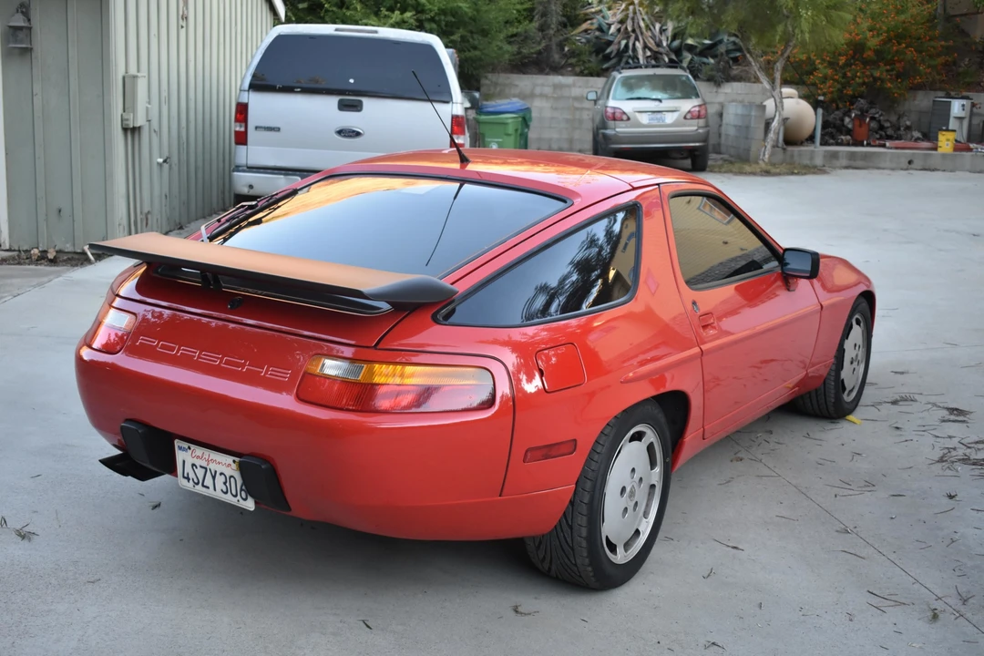 1988 Porsche 928 S4 - Image 2 of 31