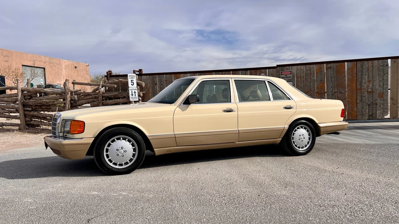 1989 Mercedes-Benz W126 S-Class Sedan - Image 7 of 31