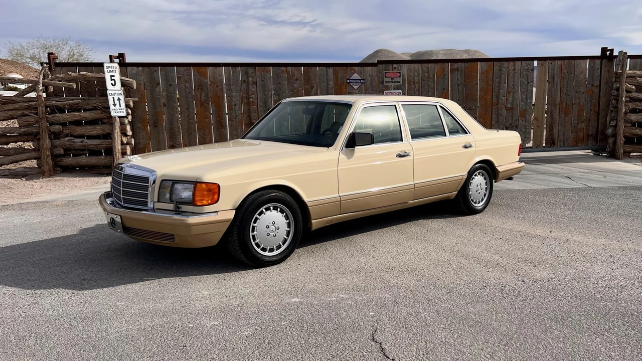 1989 Mercedes-Benz W126 S-Class Sedan - Image 6 of 31