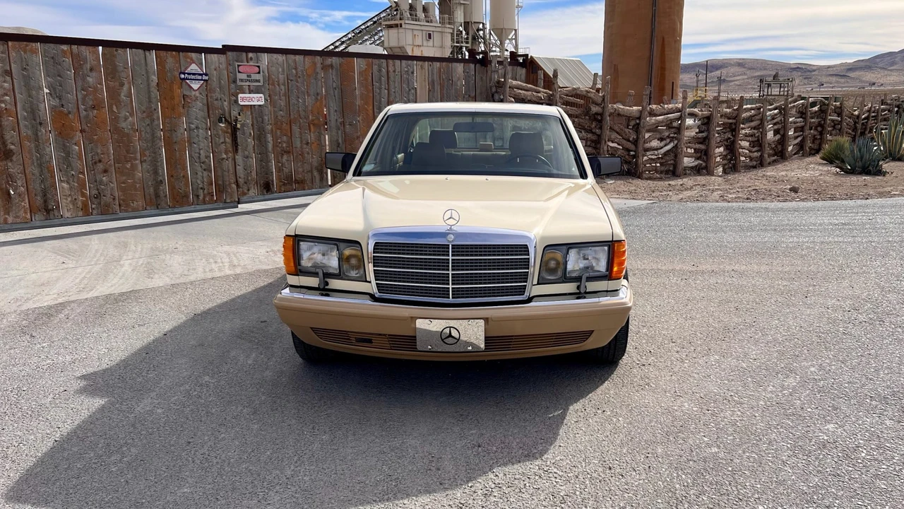 1989 Mercedes-Benz W126 S-Class Sedan - Image 3 of 31