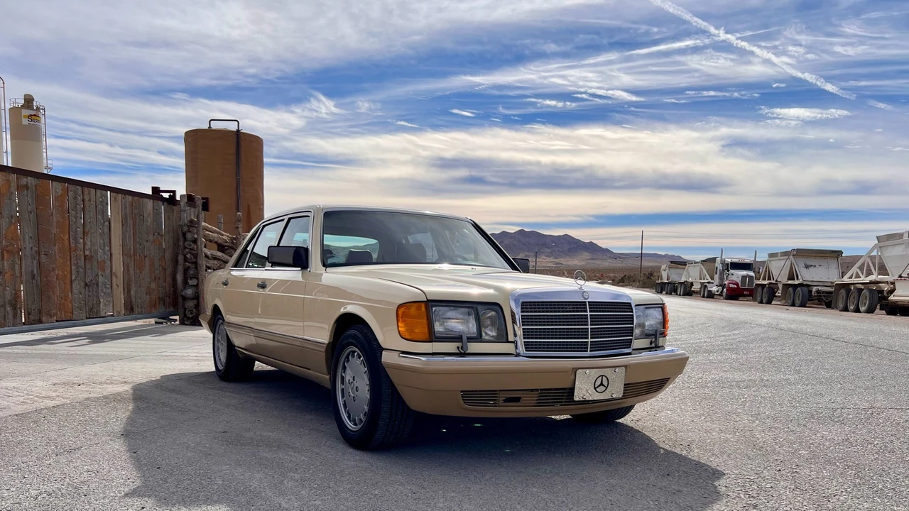 1989 Mercedes-Benz W126 S-Class Sedan - Image 31 of 31
