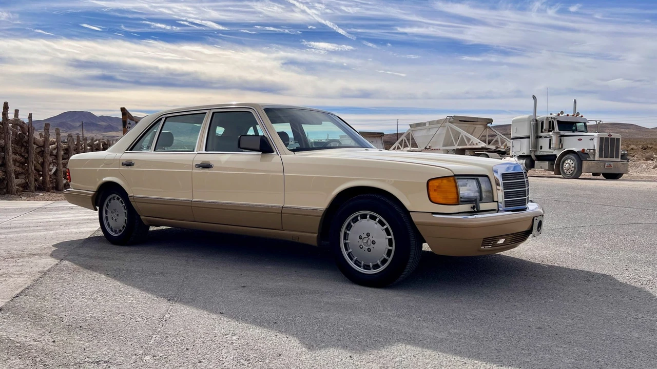 1989 Mercedes-Benz W126 S-Class Sedan - Image 29 of 31