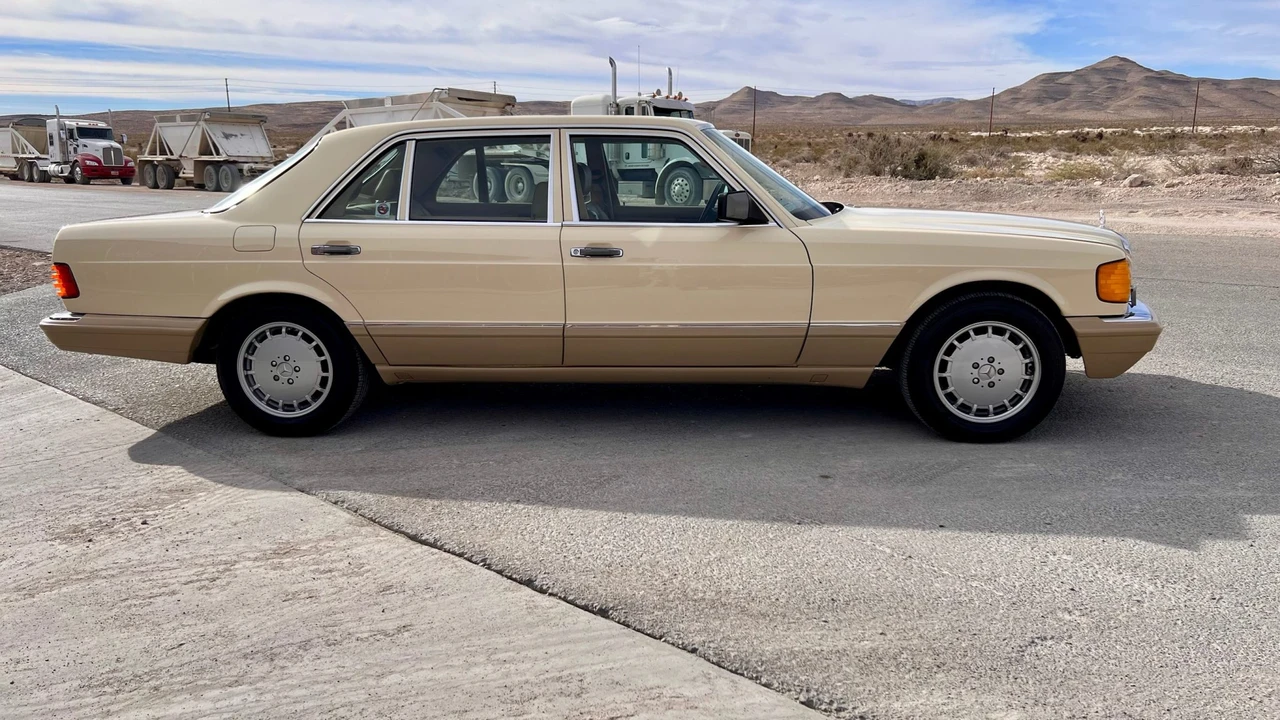1989 Mercedes-Benz W126 S-Class Sedan - Image 27 of 31